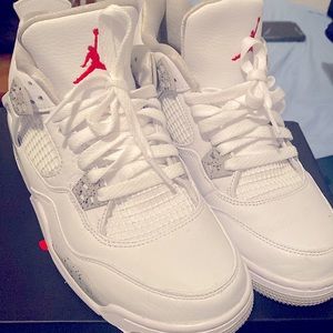 “White Oreos” Retro 4 Jordans